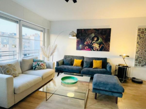 Large 2 bedrooms flat with terrace and oarking